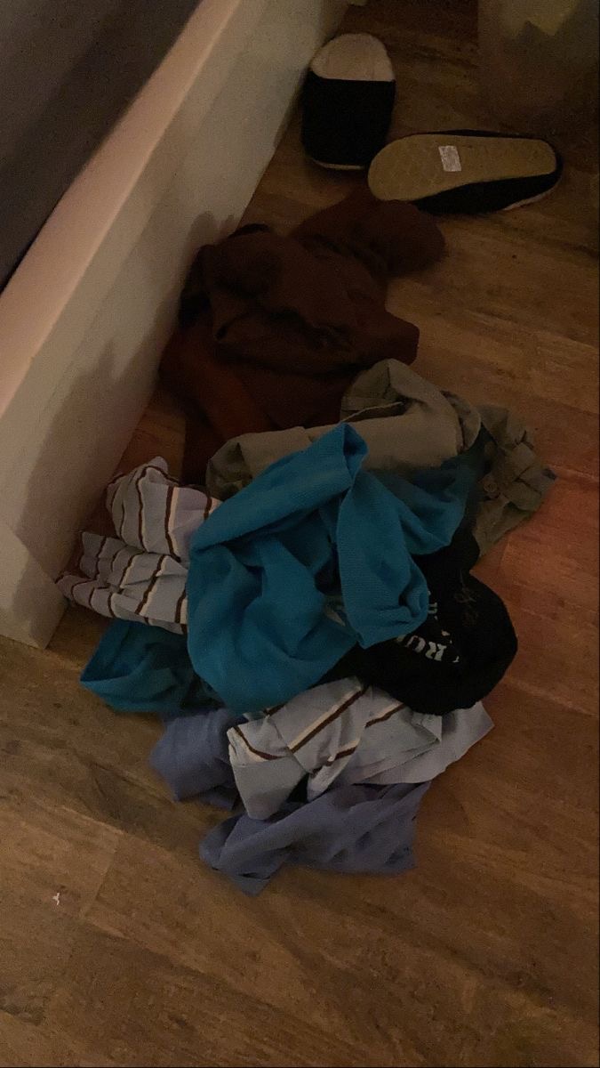 Quando torna a casa e sembra arrabbiato con tutti